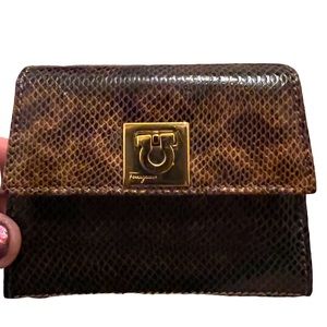 Salvatore Ferragamo Karung Brown Snakeskin Leather Cross Body Bag w/o chain